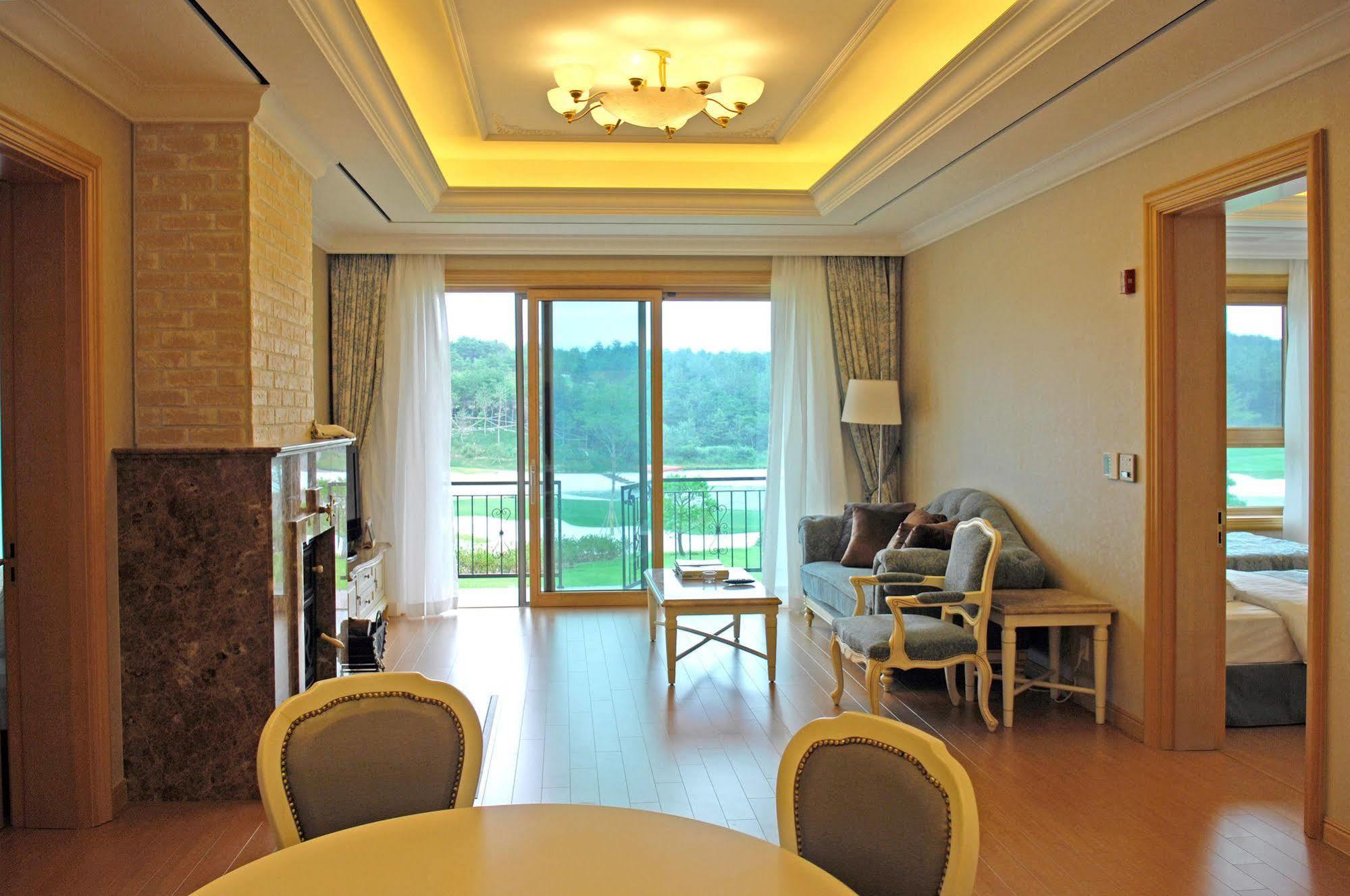Pineridge Hotel Sokcho Exterior photo